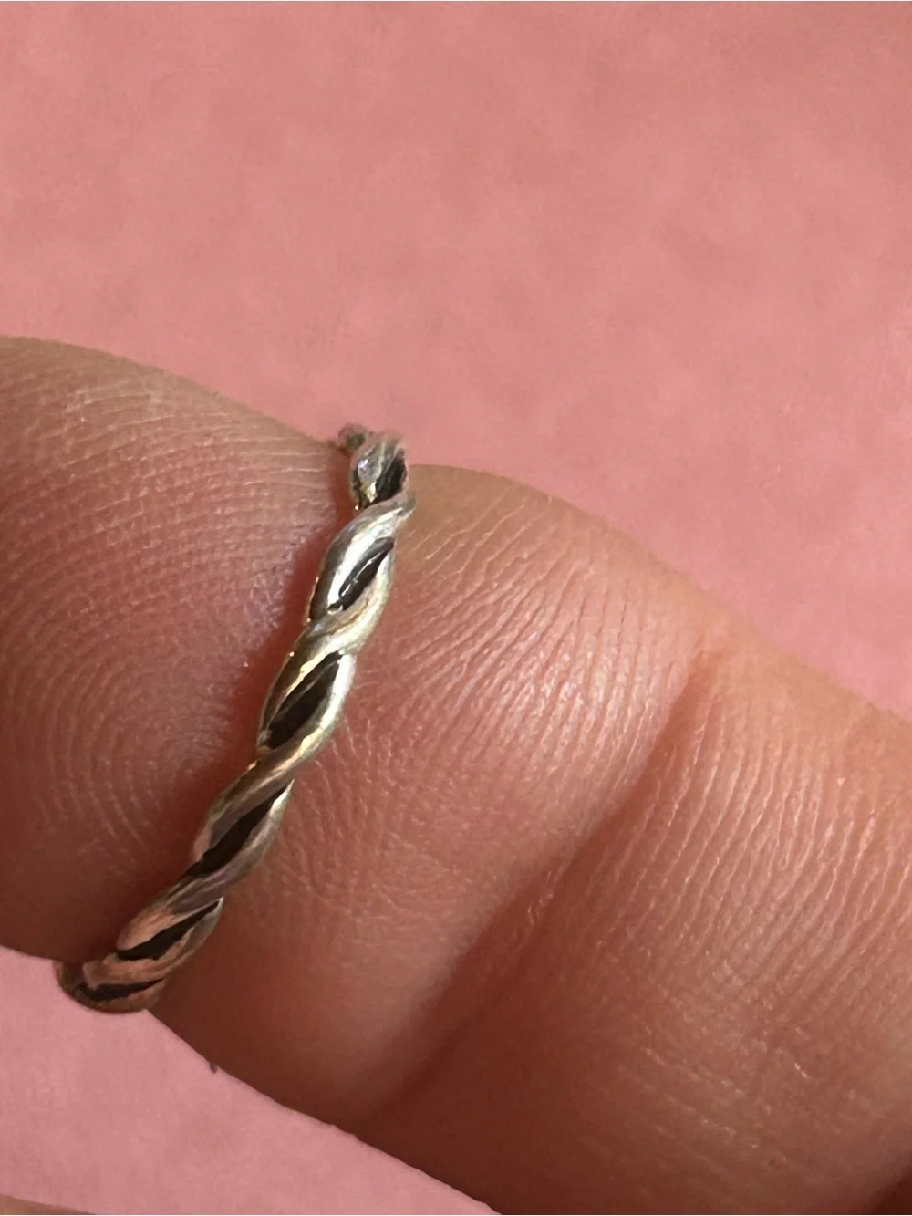 Vintage Avon Sterling Silver Twisted Band Ring with Oxidized Accents. Size 6.